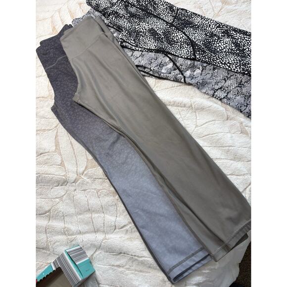 Zyia Lot Of 4 Leggings & Capris Size 4 Gray Ombre Black & White - Picture 2 of 3